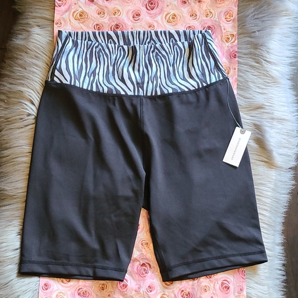 Anthropologie All Fenix biker shorts - Picture 4 of 7